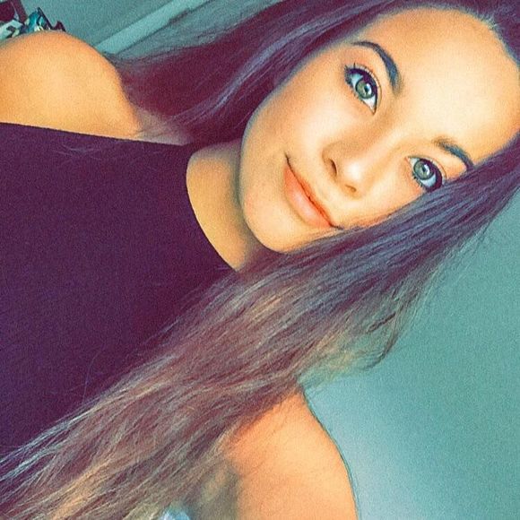 Meet your Posher, Angela - Picture 1 of 1